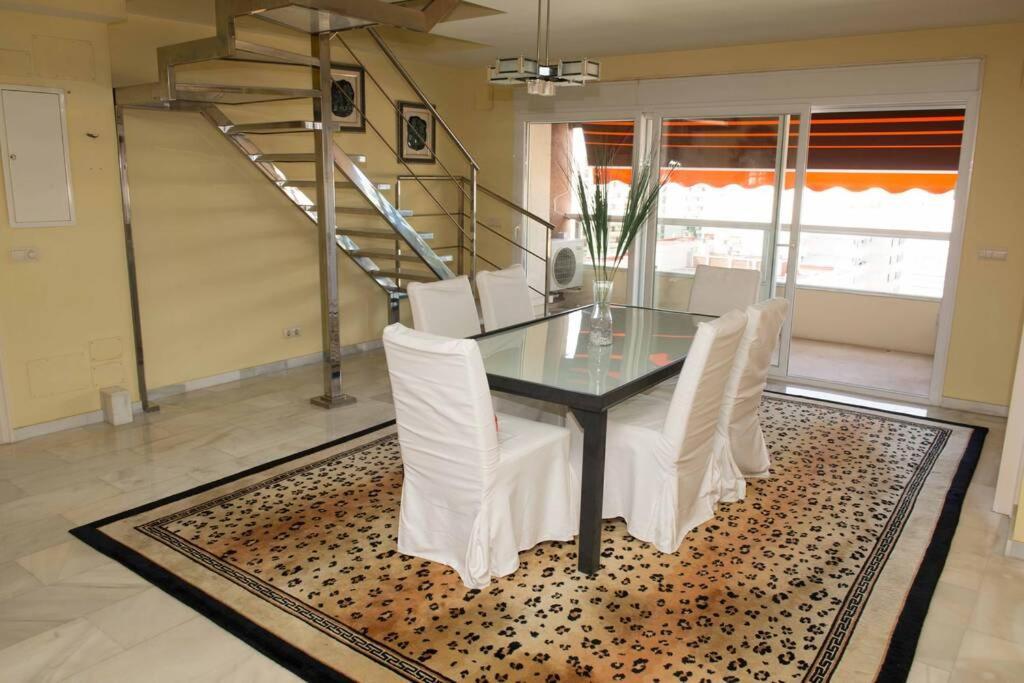 Penthouse With Private Pool, Hot Tub Jacuzzi With Sea Views And Chill-Out Zone, Close To The Sea Marbella Dış mekan fotoğraf